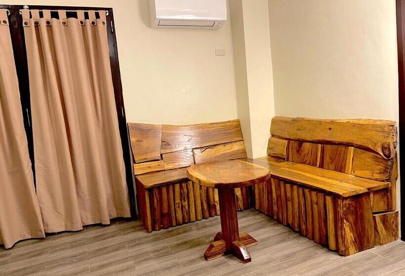 Aile Süiti, Serene La Playa Boracay