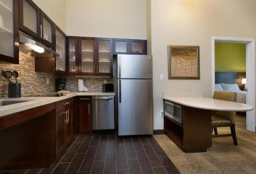 Standard Room King Bed Adapted for people with reduced mobility