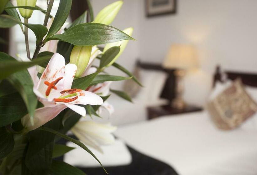 스탠다드 룸, The Five Bells