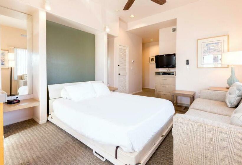 إستوديو قياسى, Wave Crest Resort