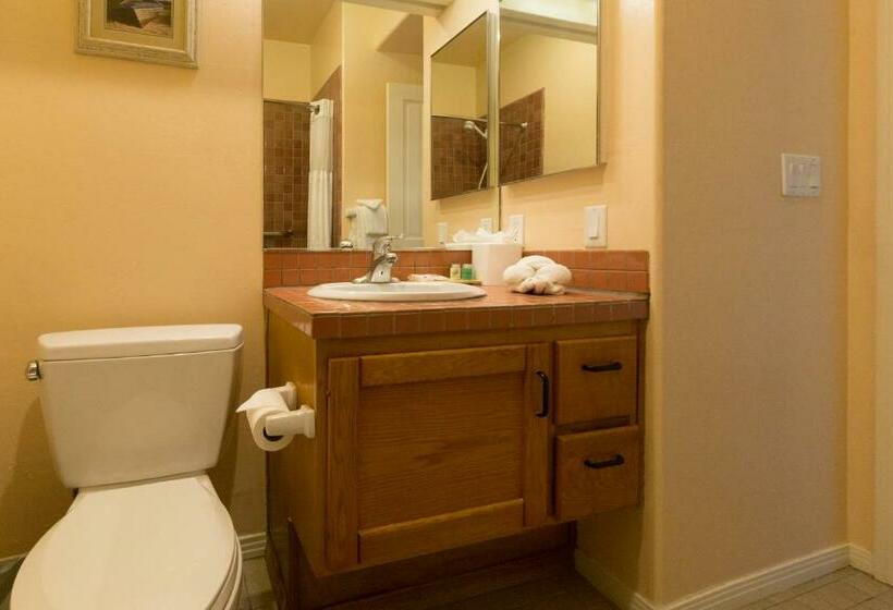 إستوديو قياسى, Wave Crest Resort