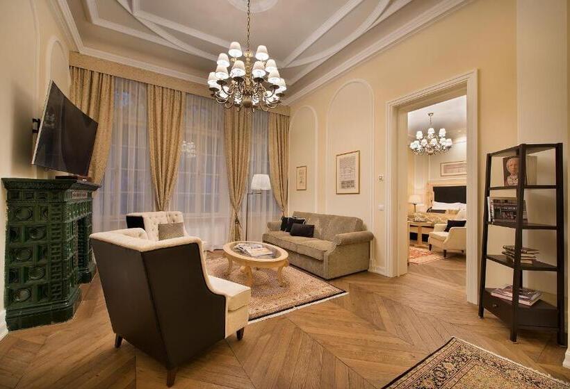 سوییت, Wilson Palace