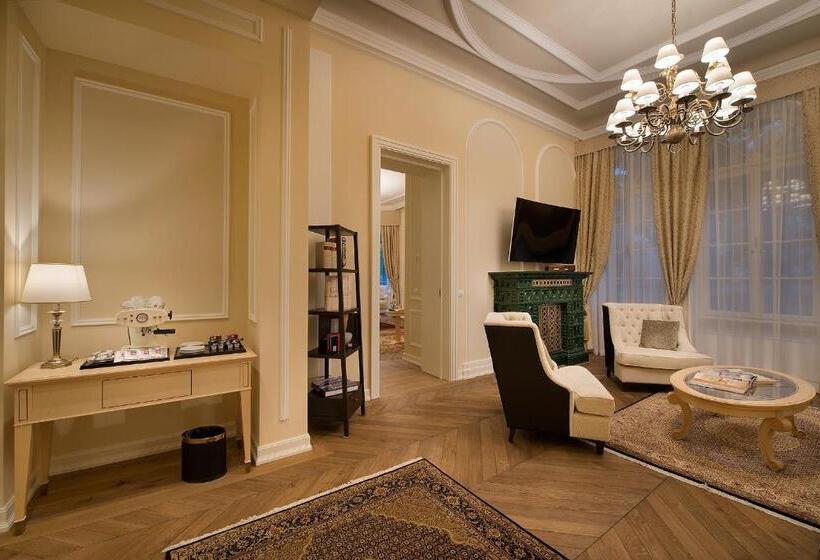 سوییت, Wilson Palace