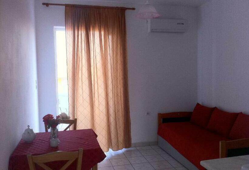 コンフォートワンルーム, Manine Apartments