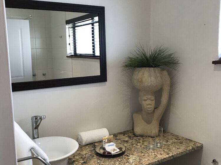 غرفة ديلوكس, The Crown Guest House