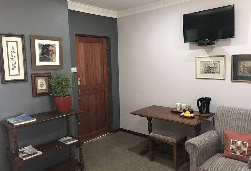 Номер Deluxe, The Crown Guest House