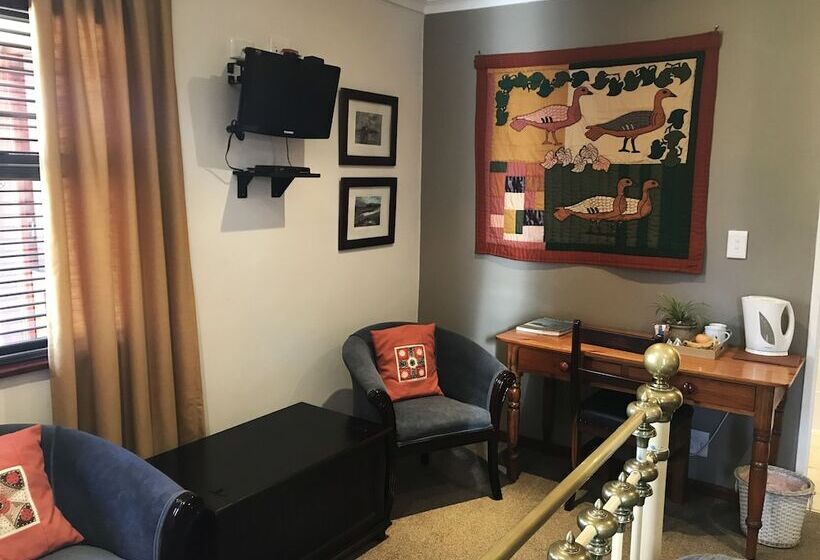 غرفة ديلوكس, The Crown Guest House