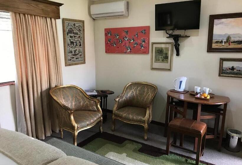 스탠다드 룸 가든 전망, The Crown Guest House