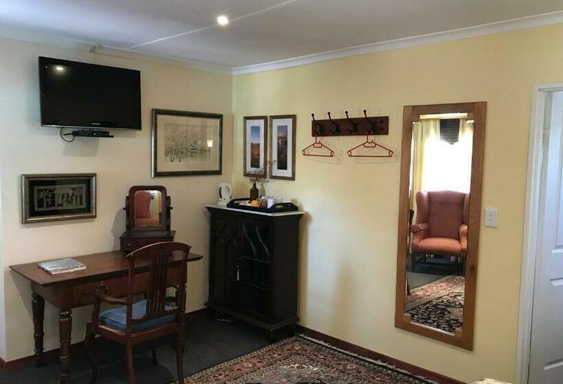 غرفة ديلوكس, The Crown Guest House