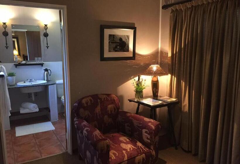 غرفة قياسية مطلّة علي الحديقة, The Crown Guest House