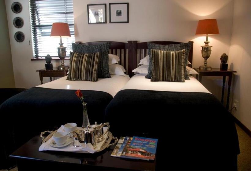 غرفة كلاسيكية, The Crown Guest House