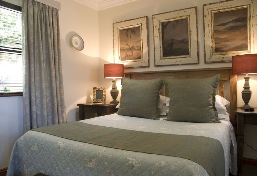 Номер Deluxe, The Crown Guest House