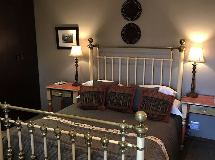 디럭스 룸, The Crown Guest House