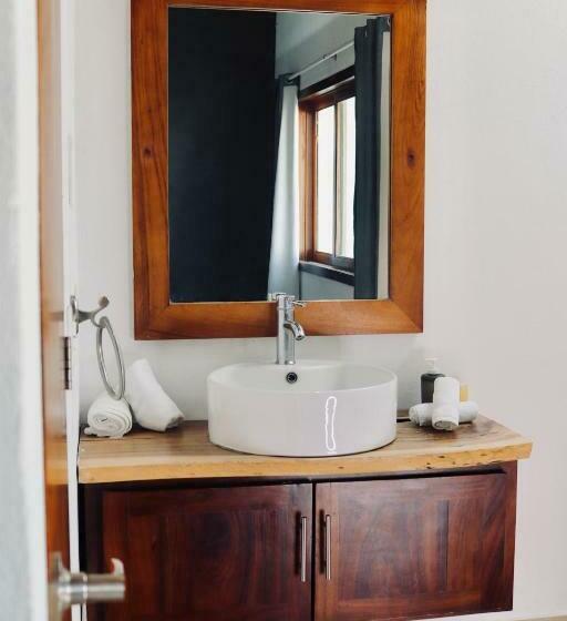 إستوديو قياسى, Samanu