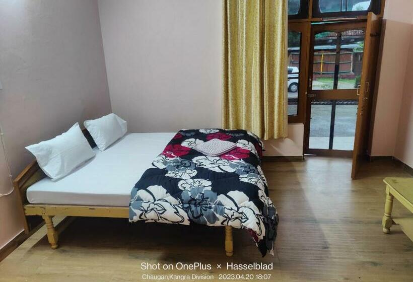 Номер Economy, Birs & Cottages