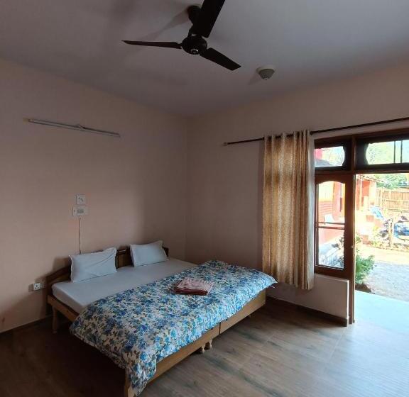 Номер Economy, Birs & Cottages