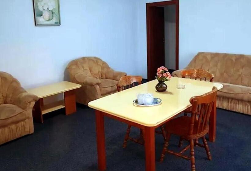 带1个卧室的带阳台的公寓, Splendid