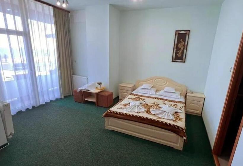 带1个卧室的带阳台的公寓, Splendid