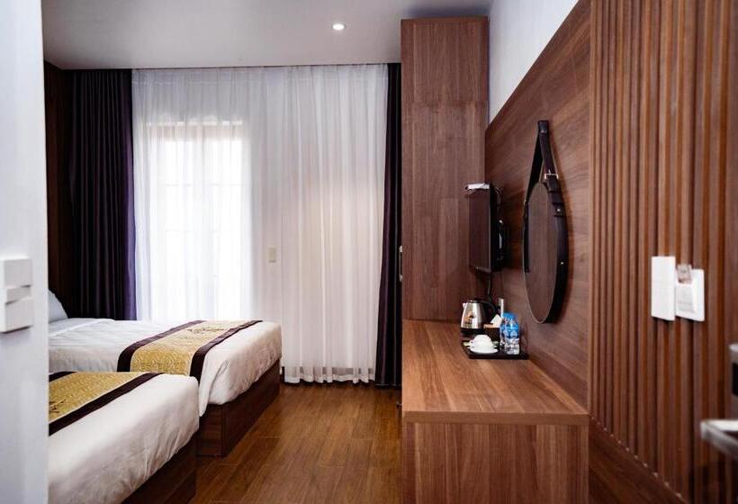 اتاق استاندارد با بالکن, Navy Hotel Ha Long