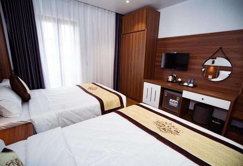اتاق استاندارد با بالکن, Navy Hotel Ha Long