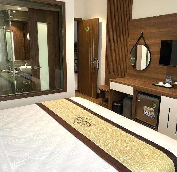 اتاق استاندارد با تخت بزرگ, Navy Hotel Ha Long