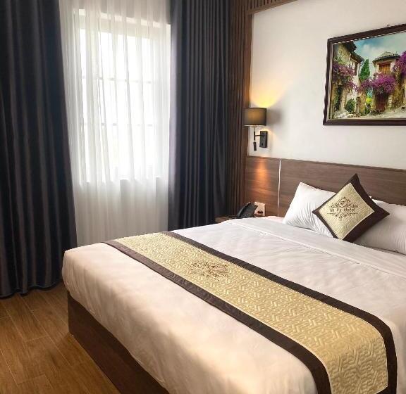 اتاق استاندارد با تخت بزرگ, Navy Hotel Ha Long