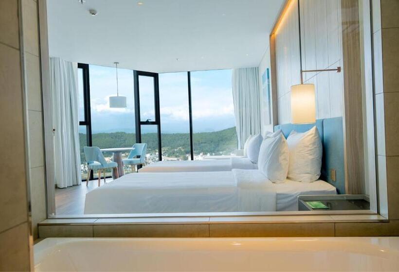 اتاق لوکس با تخت بزرگ, A La Carte Ha Long Bay Residence