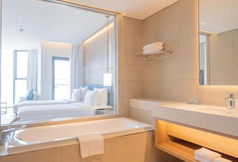 اتاق لوکس با تخت بزرگ, A La Carte Ha Long Bay Residence