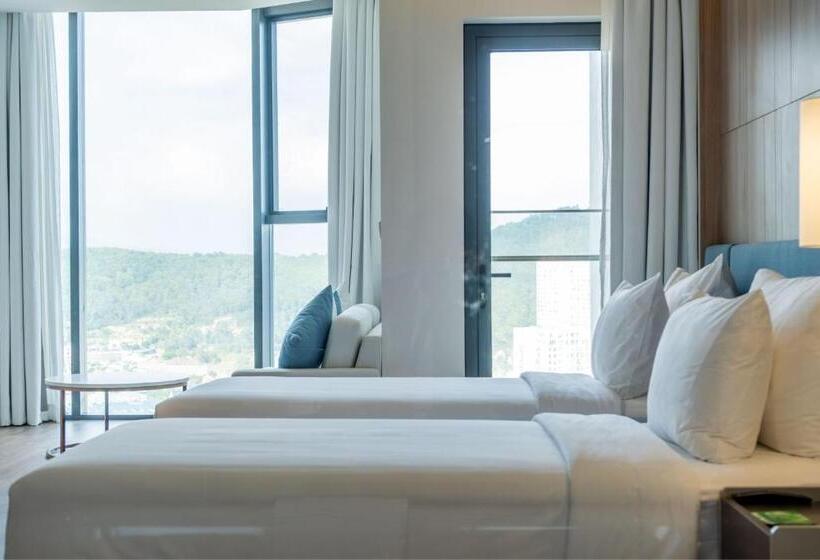 اتاق لوکس با تخت بزرگ, A La Carte Ha Long Bay Residence