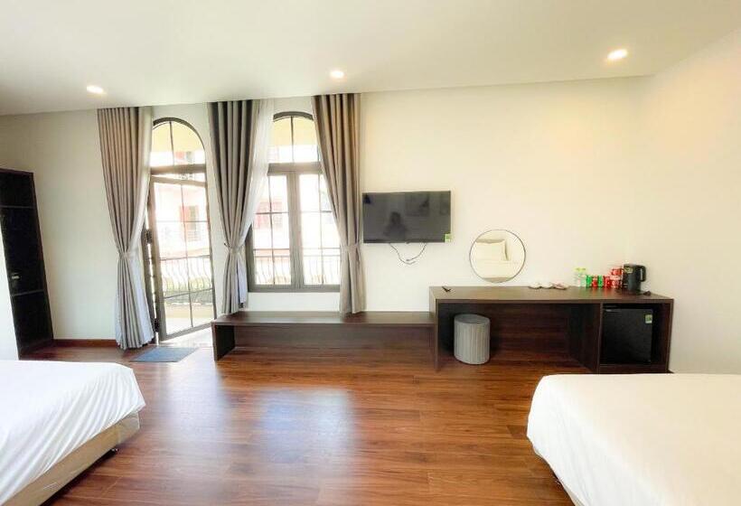 اتاق لوکس چهار تخته, Camellia Villa