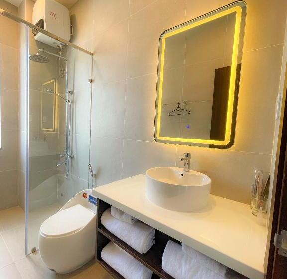 اتاق استاندارد چهار تخته, Camellia Villa