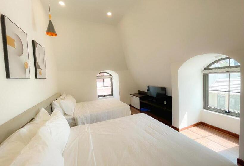 اتاق استاندارد چهار تخته, Camellia Villa