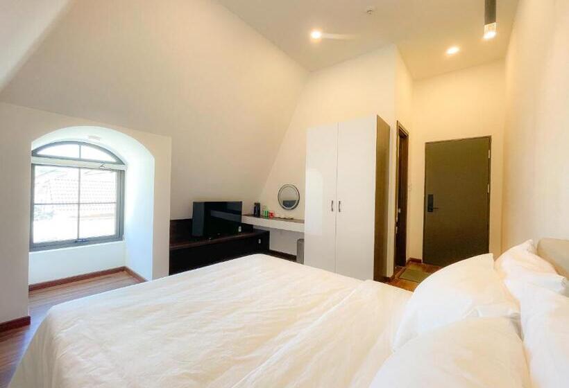 اتاق استاندارد چهار تخته, Camellia Villa