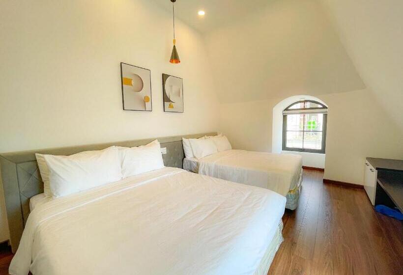 اتاق استاندارد چهار تخته, Camellia Villa