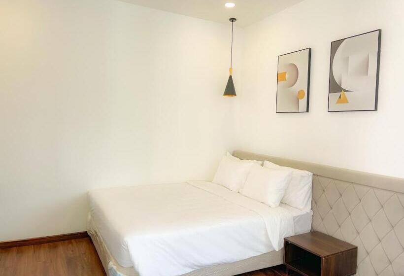 اتاق لوکس چهار تخته, Camellia Villa