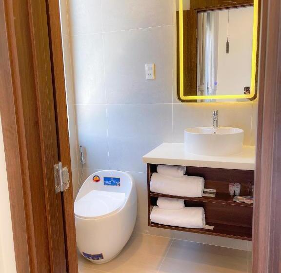 اتاق لوکس چهار تخته, Camellia Villa