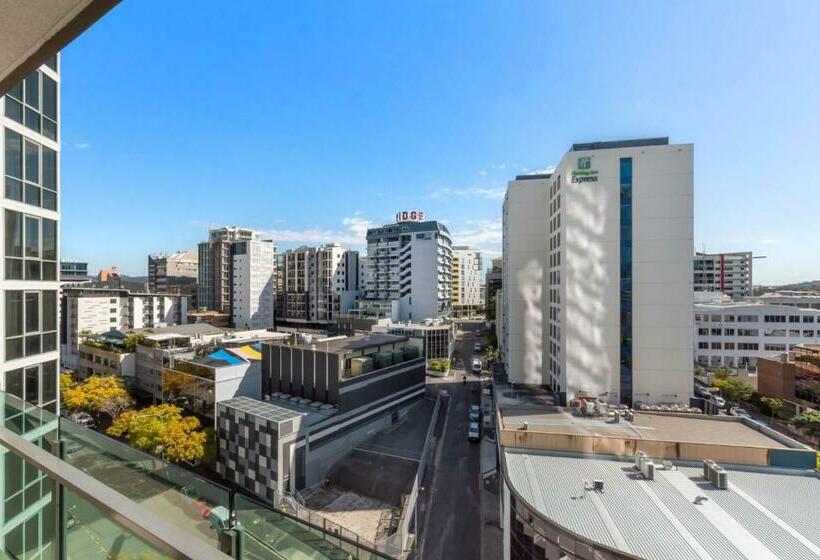 ２ベッドルームアパートメント, Quattro Apartments