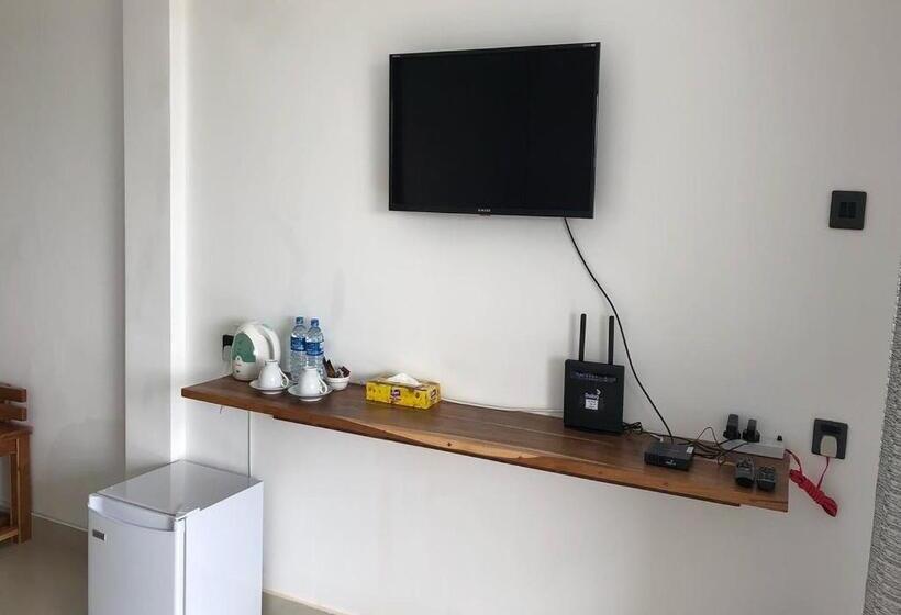 디럭스 트리플 룸, Atteriya Sigiriya