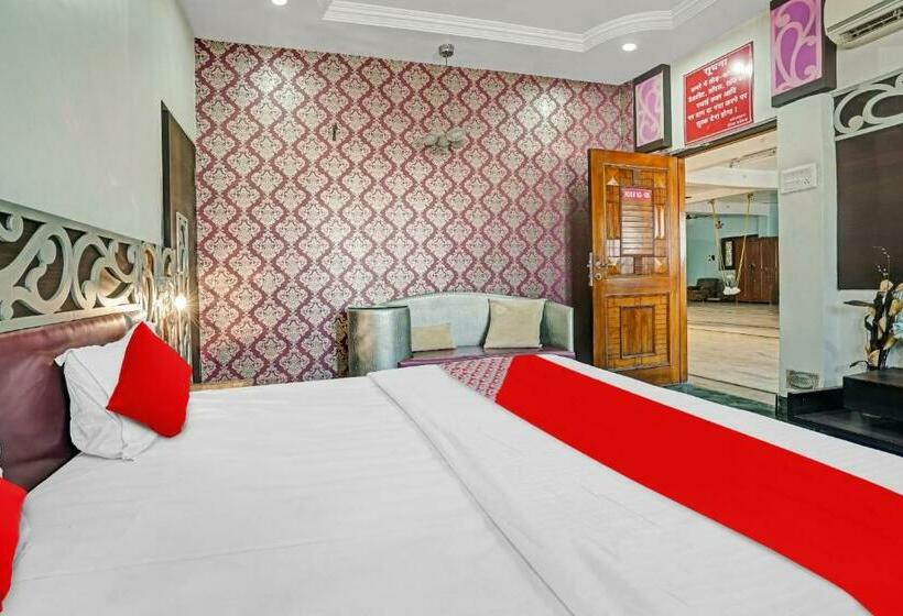 اتاق کلاسیک سه تخته, Flagship Hotel Pragya 4