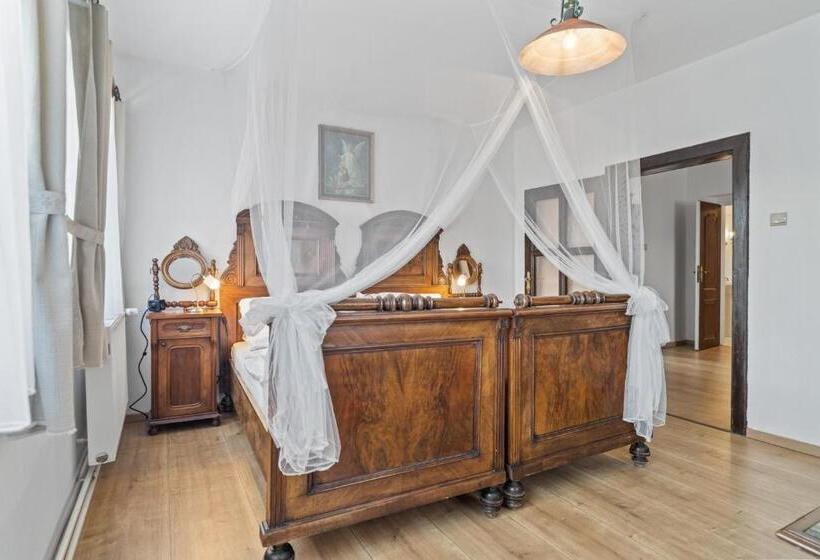 Четырехместный Номер Стандарт, Pension A Restaurace Regina