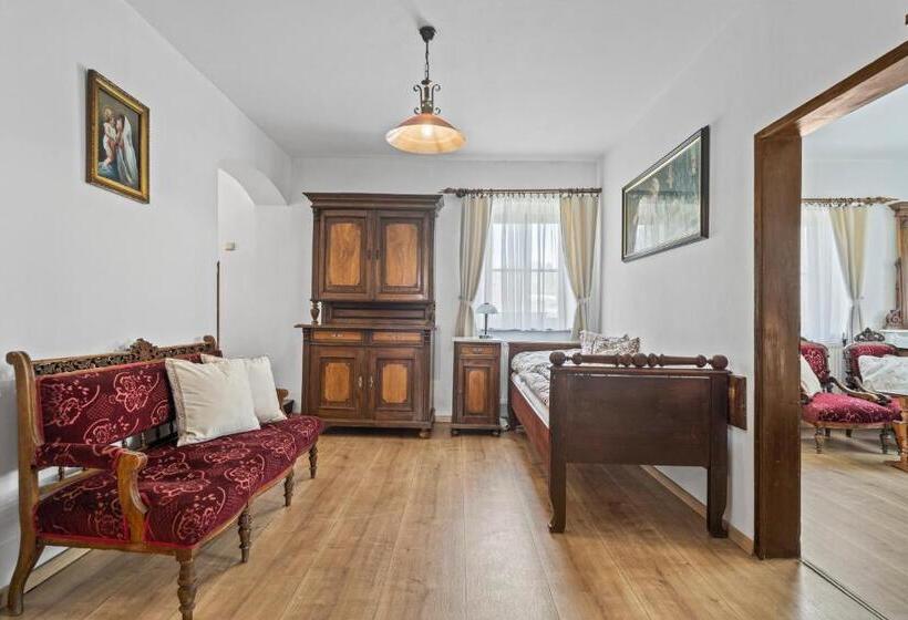 Четырехместный Номер Стандарт, Pension A Restaurace Regina