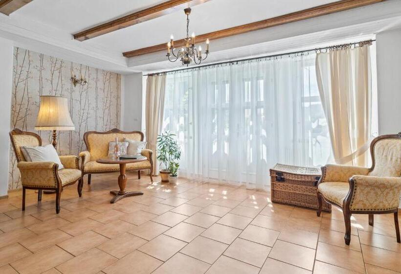 스탠다드 룸, Pension A Restaurace Regina