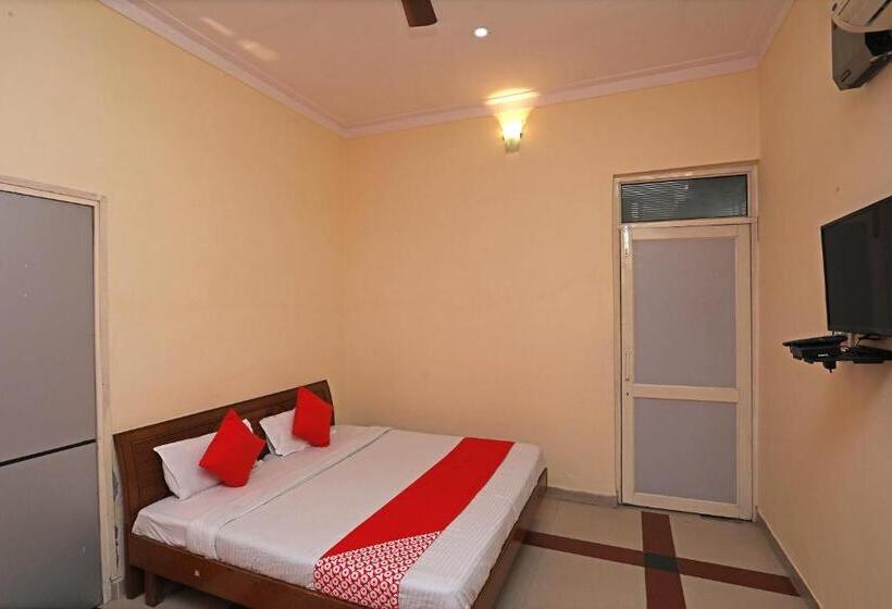 Трехместный Номер Классика, Oyo Townhouse 918 Mehak Garden