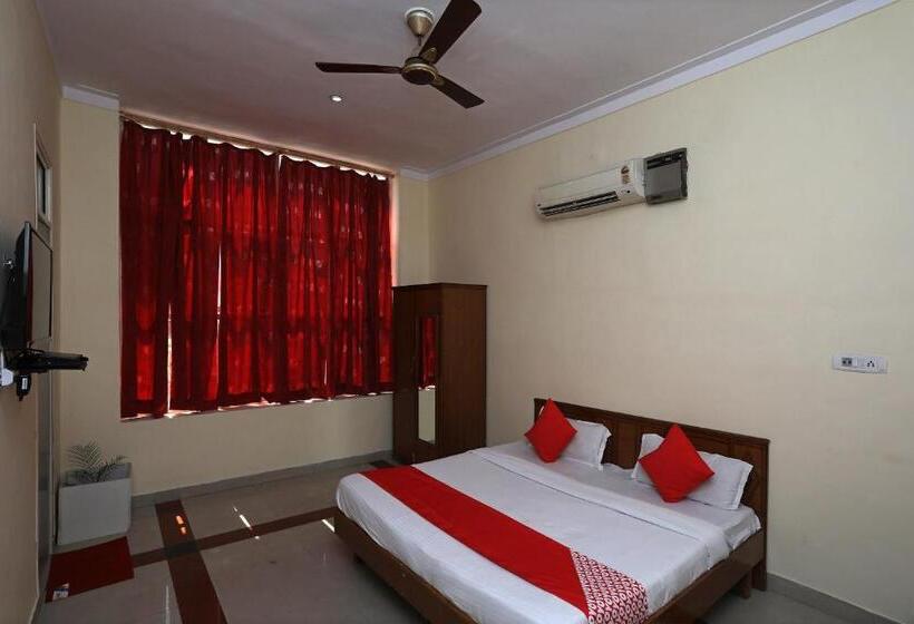 Трехместный Номер Классика, Oyo Townhouse 918 Mehak Garden