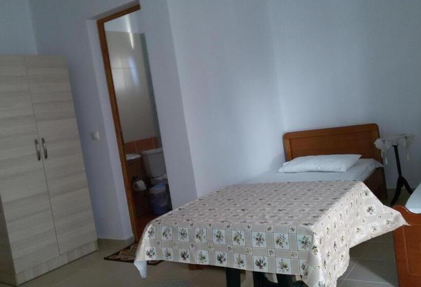 إستوديو قياسى, Vila Lemon Tree