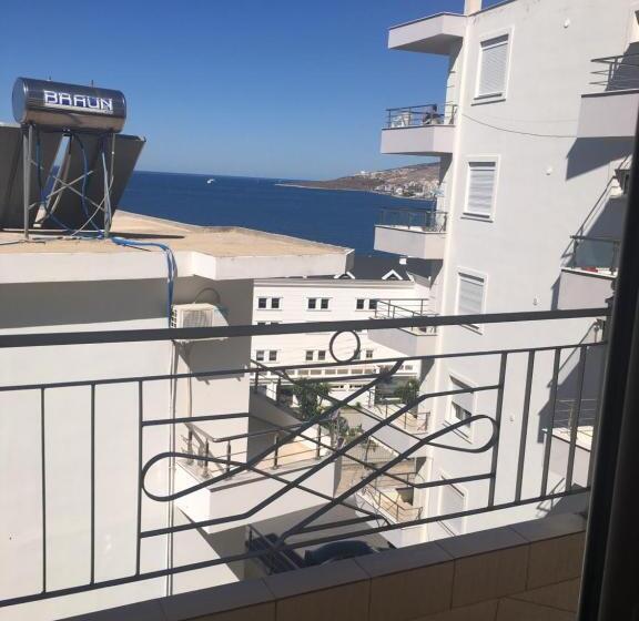 جناح جونيور عائلى, Vila Lemon Tree