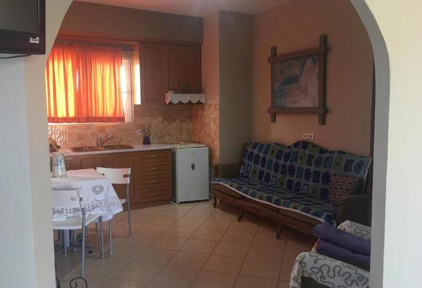 جناح جونيور عائلى, Vila Lemon Tree