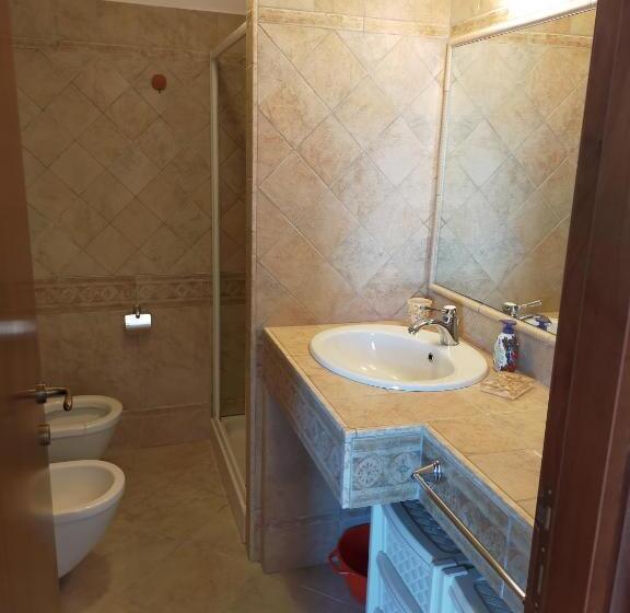 غرفة ديلوكس مطلّة علي البحر, B&b Casa Vacanze La Dimora Di Maddalena