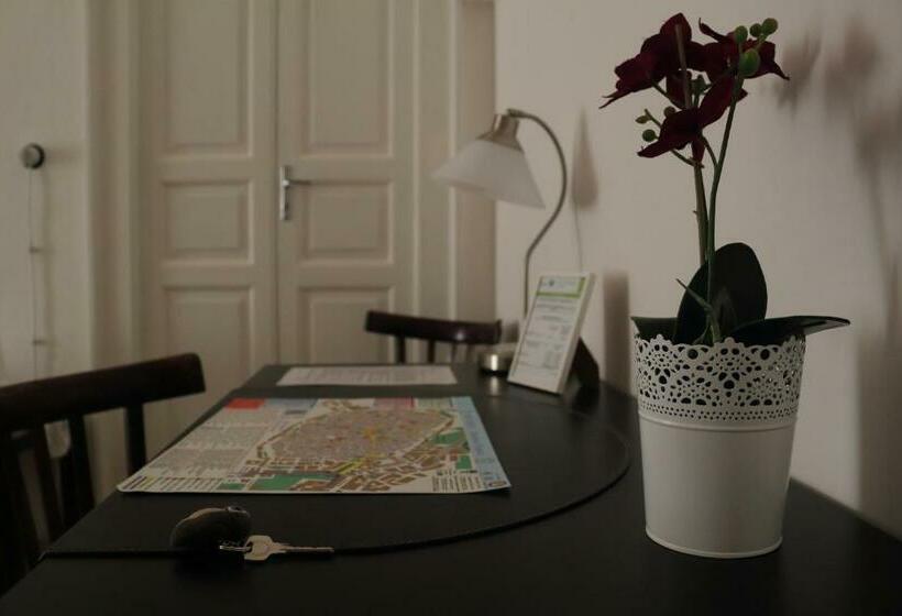 חדר סטנדרט, B&b Huit