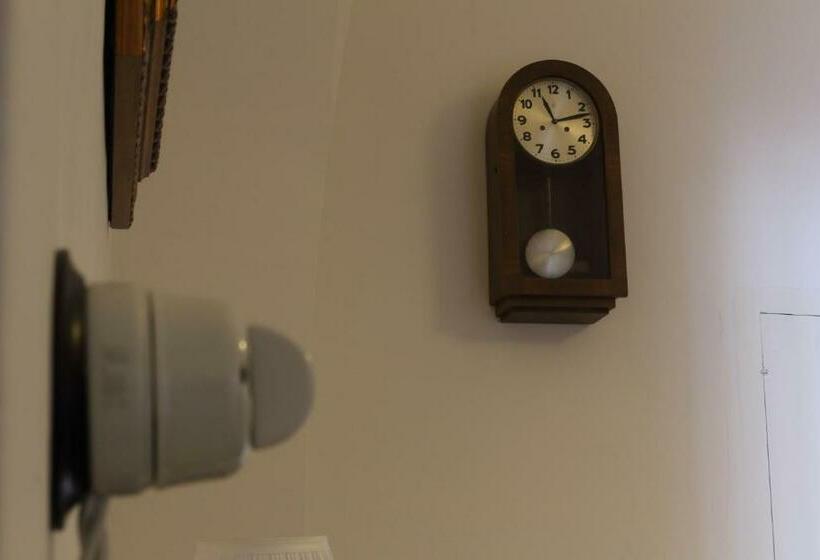 סטודיו סטנדרט עם מרפסת, B&b Huit